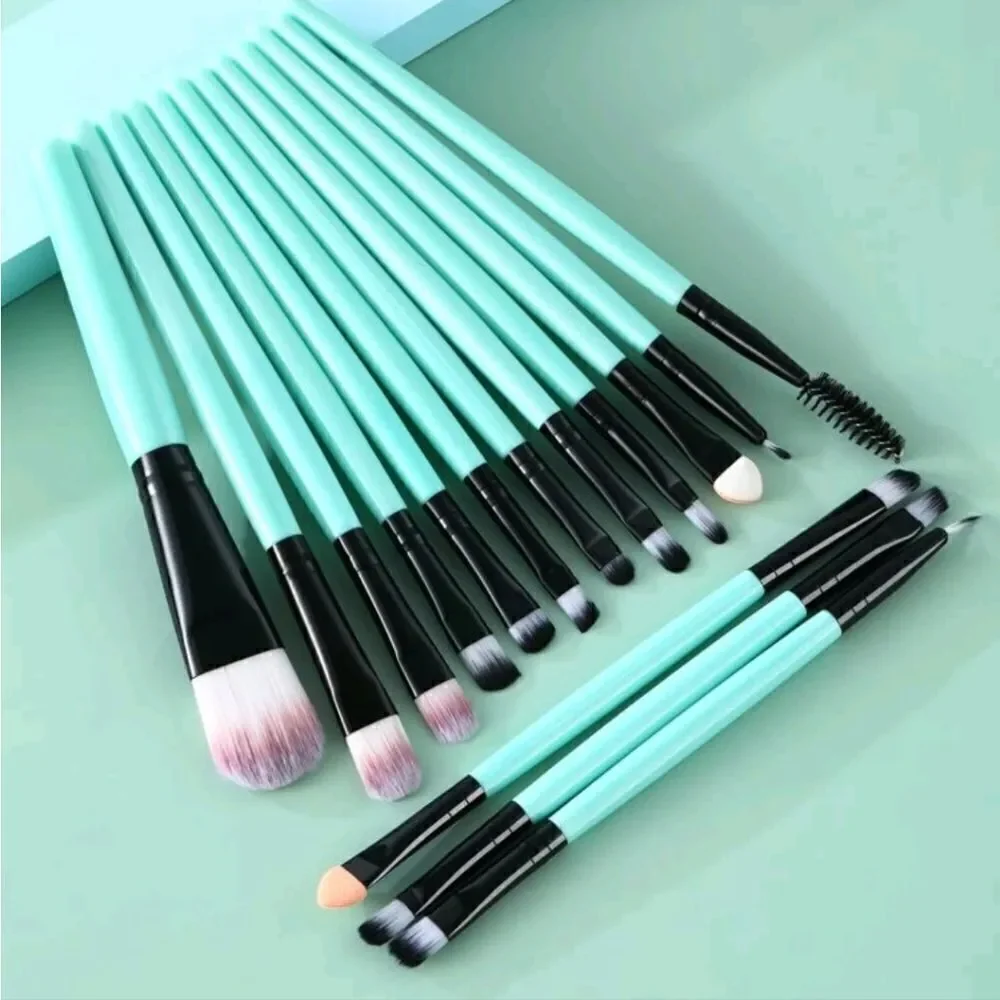 New 15 piece dual fiber blue makeup brush set